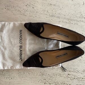 Manolo Blahnik Size 37 Chocolate Kitten Heels